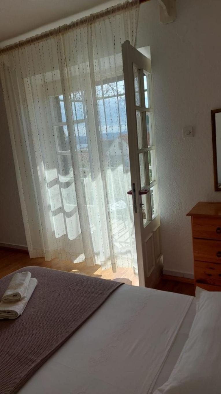 Apartment Brane Bol Exteriör bild