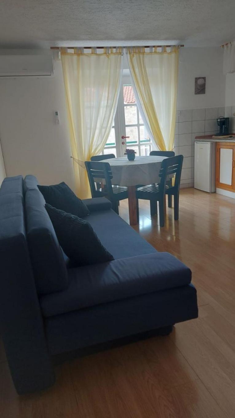 Apartment Brane Bol Exteriör bild
