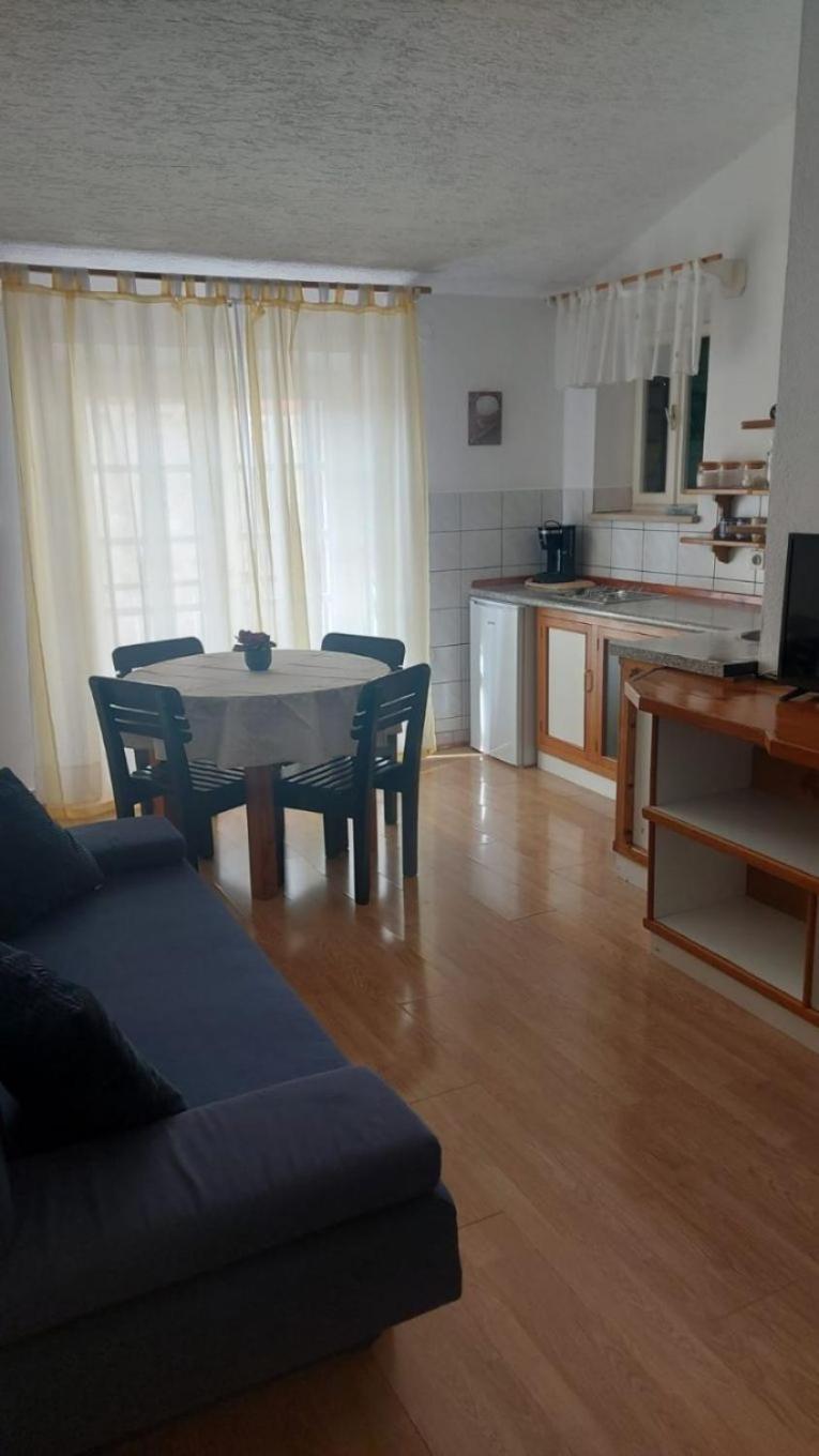 Apartment Brane Bol Exteriör bild